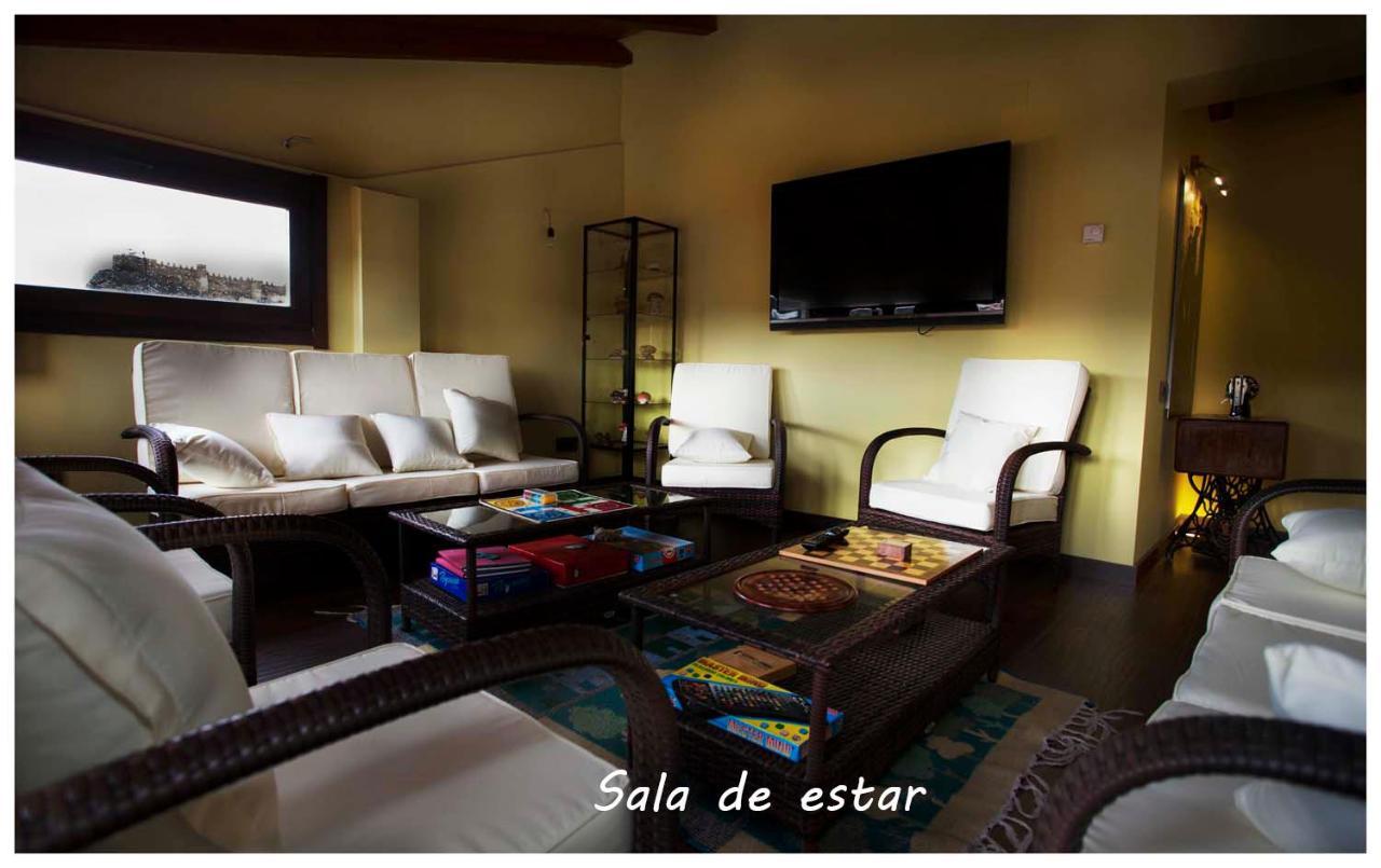 La Casa De Lucas Guest House Clavijo Bagian luar foto