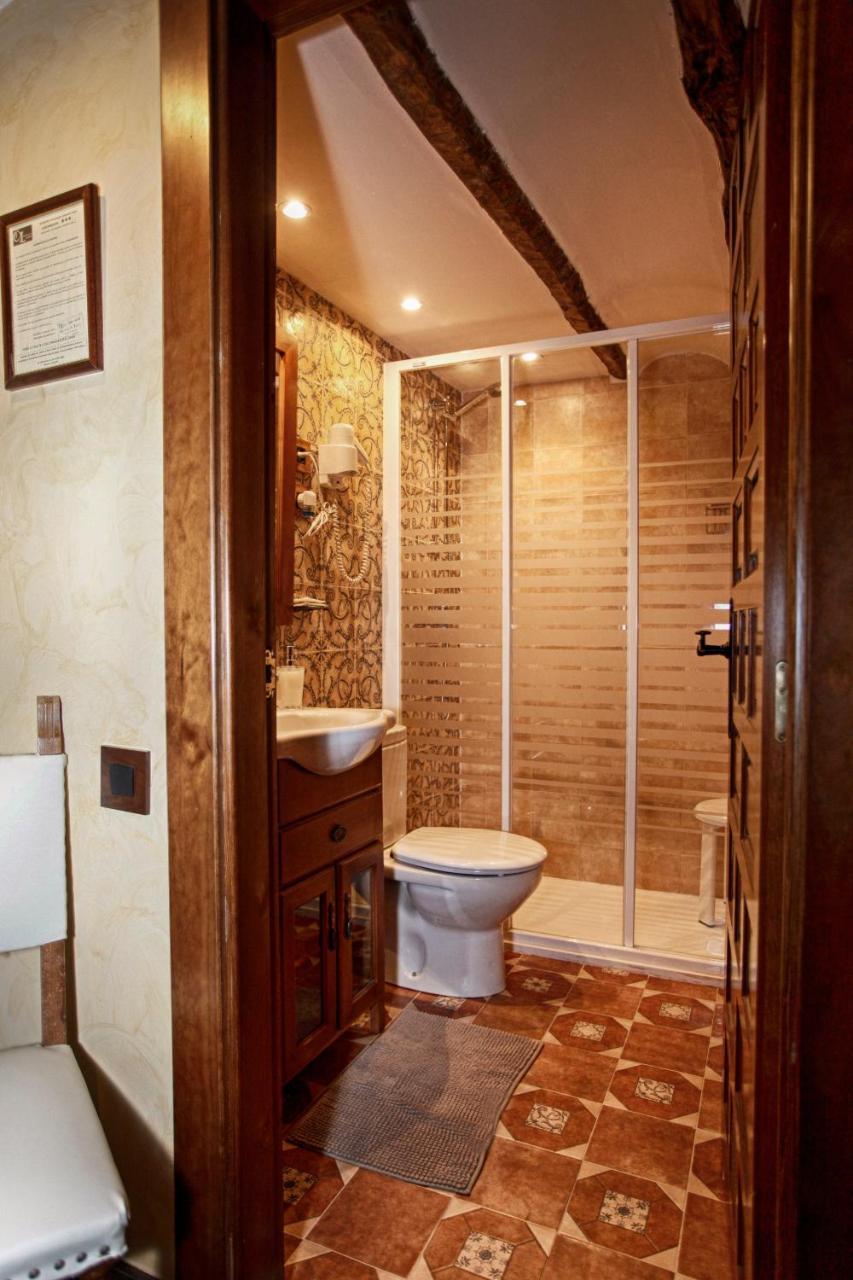 La Casa De Lucas Guest House Clavijo Bagian luar foto